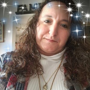 Meet your Posher, Holly